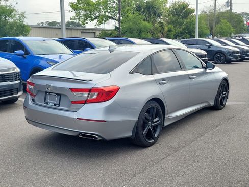 Used 2018 Honda Accord Sport image 6