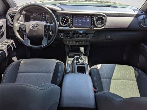 Used 2021 Toyota Tacoma TRD Off-Road w/ Technology Package AWD/4WD image 15
