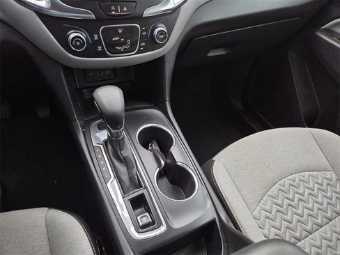 Used 2023 Chevrolet Equinox LS image 12