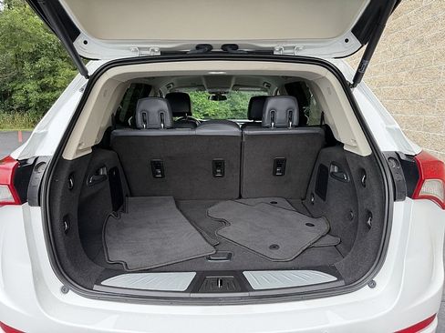 Used 2019 Buick Envision Essence FWD image 30