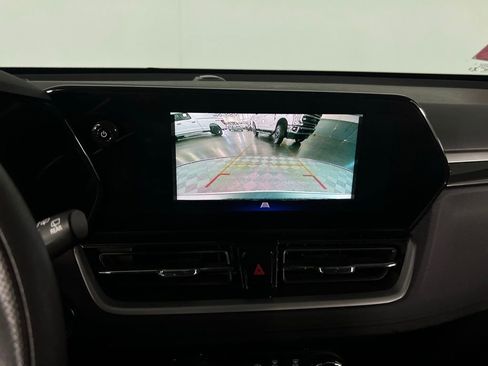 Used 2025 Chevrolet TrailBlazer LT image 19