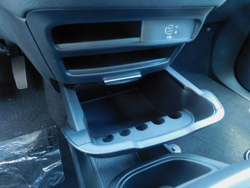 New 2026 Chrysler Pacifica Select image 30