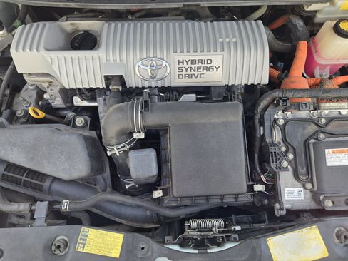 Used 2014 Toyota Prius Two FWD image 29