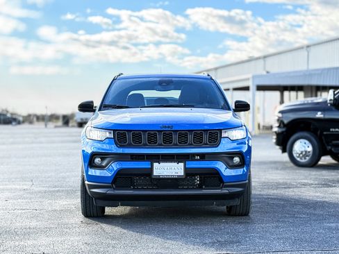 New 2026 Jeep Compass Latitude image 2
