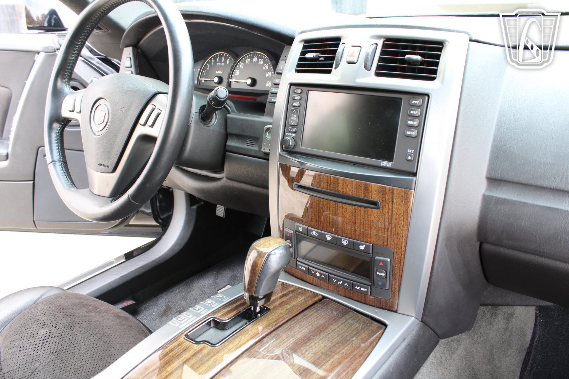 Used 2006 Cadillac XLR V RWD image 6