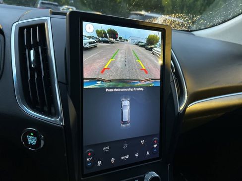 Used 2022 Ford Edge Titanium image 27