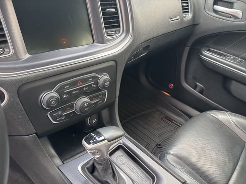 Used 2015 Dodge Charger SXT w/ AWD Plus Group image 16