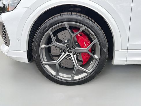 Used 2025 Audi RS Q8 performance w/ RS Design Package - Red AWD/4WD image 41