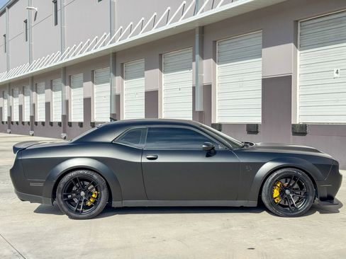 Used 2019 Dodge Challenger SRT Hellcat Redeye image 7