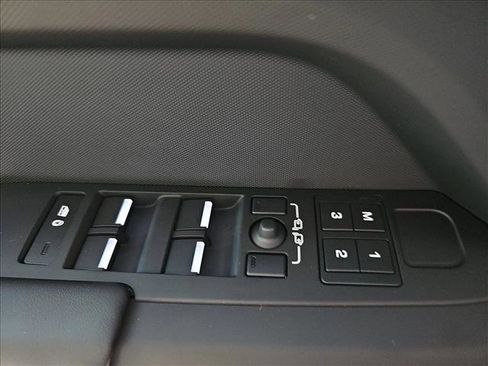 New 2025 Land Rover Defender 110 S image 25