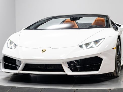 Used 2019 Lamborghini Huracan LP 580-2 RWD image 70