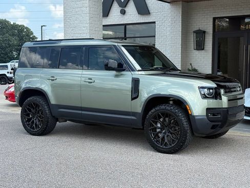 Used 2020 Land Rover Defender 110 SE AWD/4WD image 3