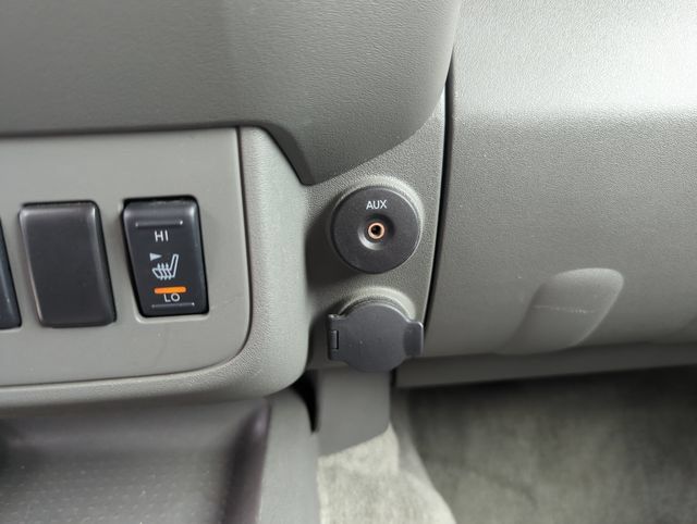 Used 2012 Nissan Frontier SL w/ Moonroof Pkg AWD/4WD image 37