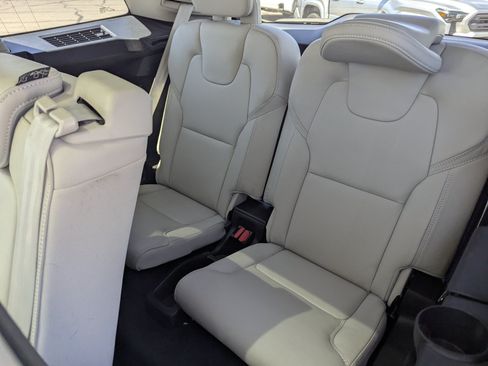 Used 2023 Volvo XC90 T8 Ultimate w/ Lounge Package AWD/4WD image 8