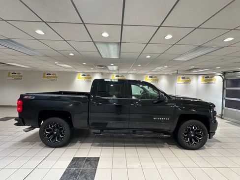 Used 2017 Chevrolet Silverado 1500 LT w/ All Star Edition image 3