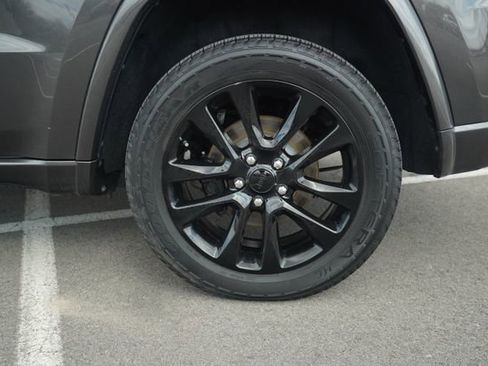 Used 2020 Jeep Grand Cherokee Altitude image 39