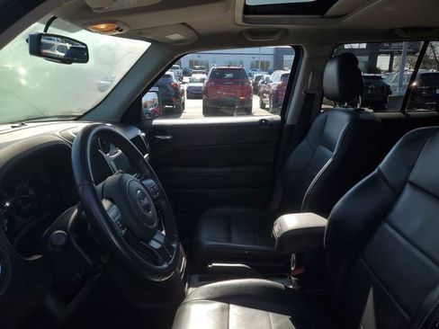 Used 2017 Jeep Patriot High Altitude image 16