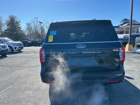 Used 2022 Ford Expedition Max Limited image 6