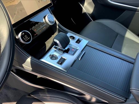 New 2026 Jaguar F-PACE R-Dynamic S image 7