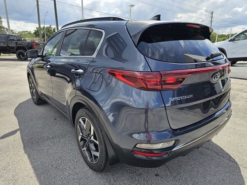 Used 2022 Kia Sportage EX image 3