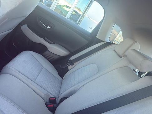 Used 2025 Honda HR-V LX image 11
