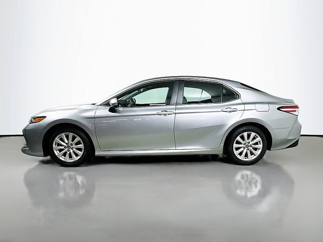 Used 2020 Toyota Camry LE FWD image 4