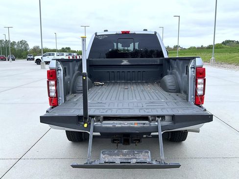 Used 2020 Ford F350 Lariat w/ Chrome Package AWD/4WD image 22