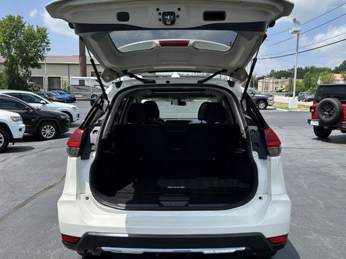 Used 2017 Nissan Rogue SV AWD/4WD image 36