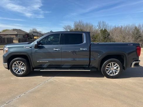 Used 2021 GMC Sierra 1500 SLT w/ SLT Convenience Package AWD/4WD image 2