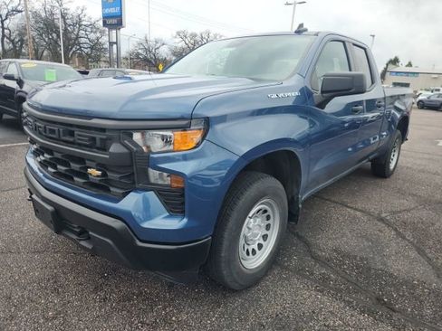 Used 2024 Chevrolet Silverado 1500 W/T w/ WT Value Package image 5