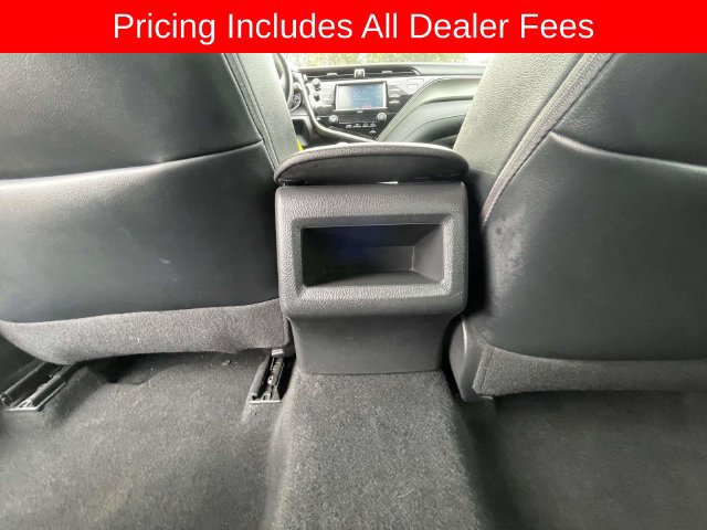Used 2020 Toyota Camry SE FWD image 16