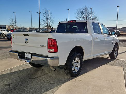 Used 2020 RAM 1500 Classic SLT image 3