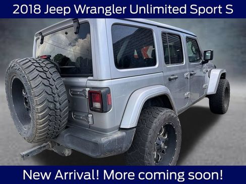 Used 2018 Jeep Wrangler Unlimited Sport S AWD/4WD image 4
