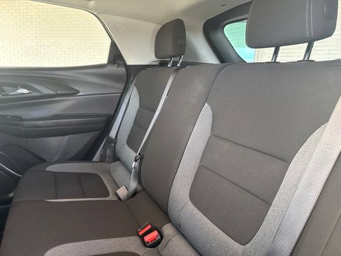 Used 2023 Chevrolet TrailBlazer LT FWD image 22