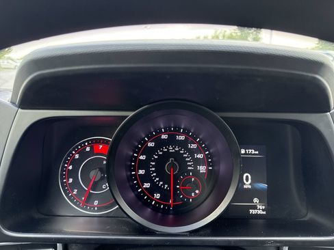 Used 2021 Hyundai Elantra SE FWD image 18