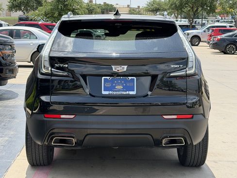 Used 2022 Cadillac XT4 Sport w/ Enhanced Visibility Package FWD image 5
