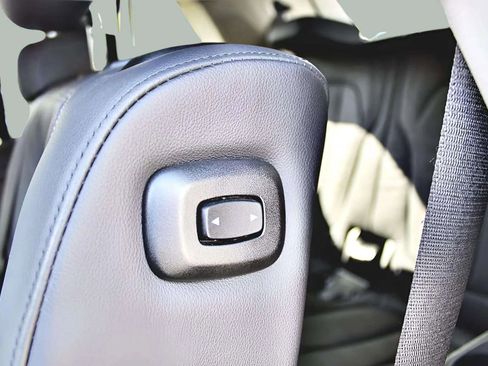 Used 2019 BMW X7 xDrive40i w/ Premium Package image 32