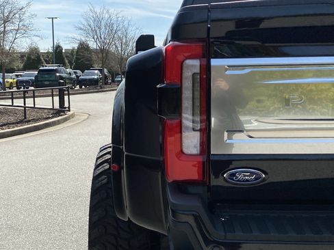 Used 2026 Ford F450 Platinum w/ Platinum Plus Package image 63