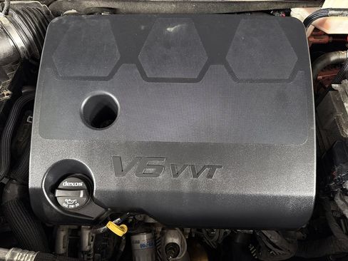 Used 2021 Buick Enclave Avenir w/ Avenir Technology Package AWD/4WD image 22