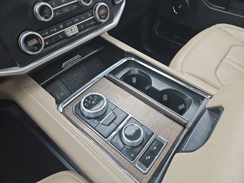 Used 2024 Ford Expedition Max Limited image 31