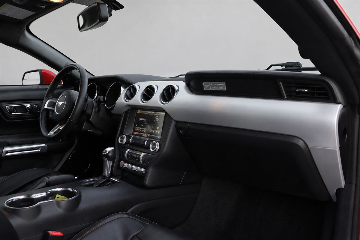 Used 2015 Ford Mustang Premium RWD image 16