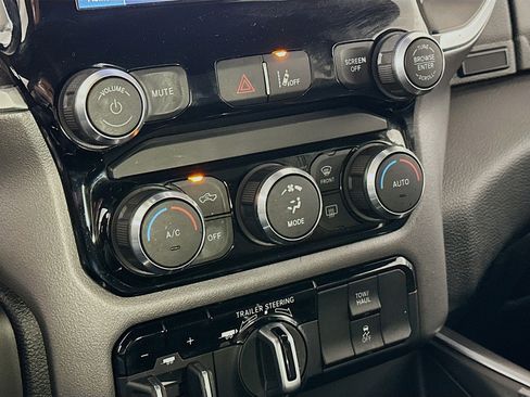 Used 2022 RAM 1500 Big Horn w/ Trailer Tow Group image 23