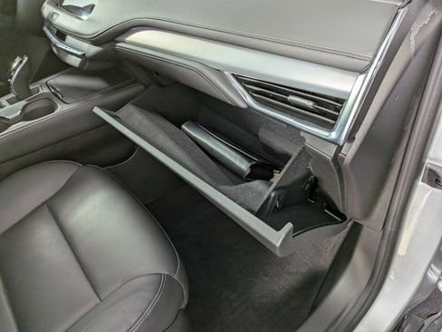 Certified 2022 Cadillac XT4 Premium Luxury w/ Enhanced Visibility Package image 36