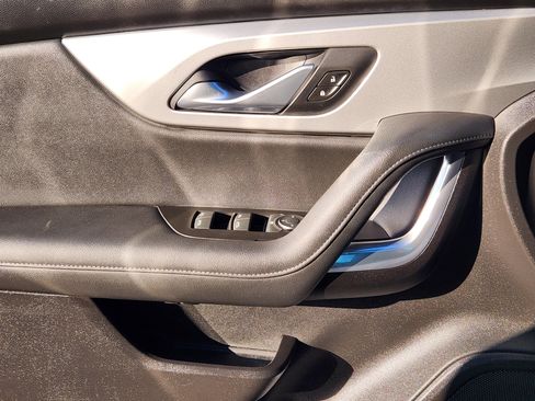 Used 2020 Chevrolet Blazer LT image 23