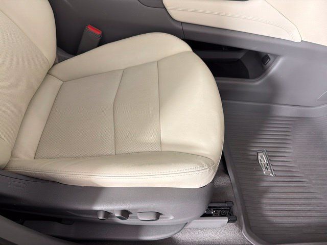Used 2024 Cadillac XT5 Premium Luxury w/ Technology Package FWD image 31