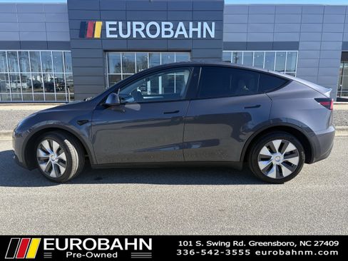 Used 2023 Tesla Model Y Long Range image 2