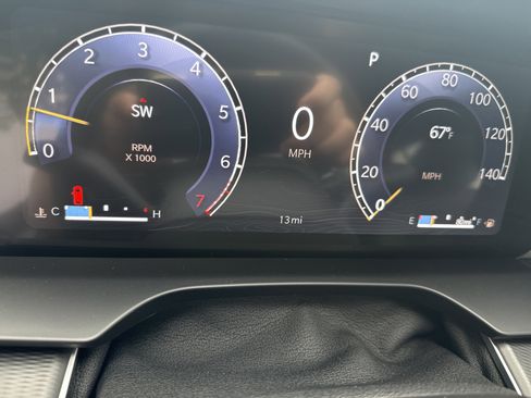 New 2025 Jeep Grand Cherokee Altitude image 21