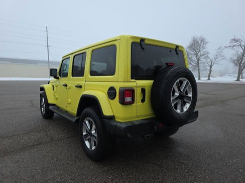 Used 2022 Jeep Wrangler Unlimited Sahara w/ Cold Weather Group image 5