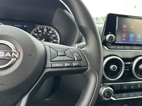 Used 2025 Nissan Sentra S image 19