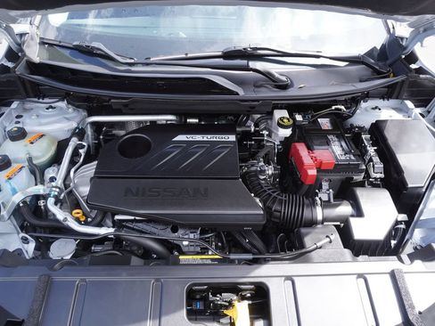 Certified 2024 Nissan Rogue SV FWD image 7